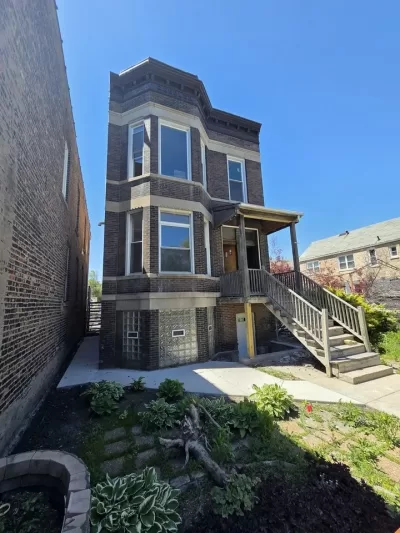 2BR Apartment for Rent in Chicago, IL