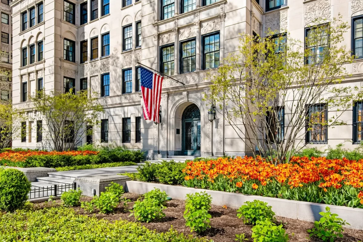 3BR House for Sale in Chicago, IL