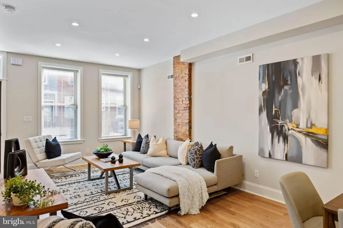 3BR Townhouse for Sale in Philadelphia, PA