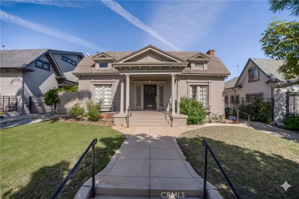 5BR House for Sale in Los Angeles, CA