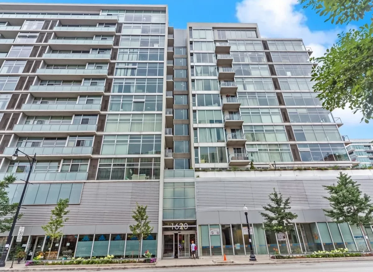 2BR Condo for Rent in Chicago, IL