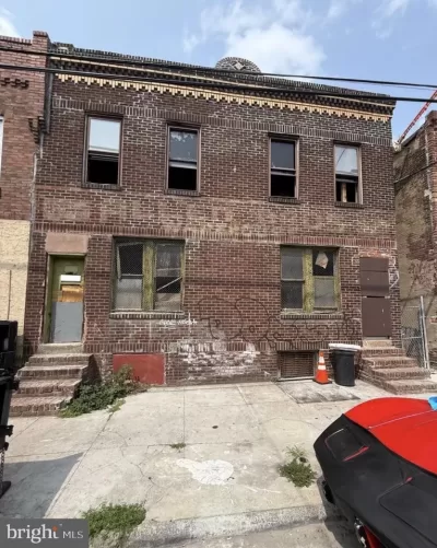 Townhouse for Sale in Philadelphia, PA