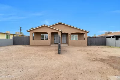 4BR Multi-Family for Sale in Phoenix, AZ