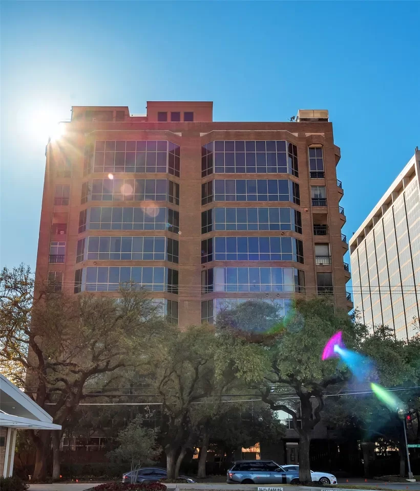 5BR Condo for Sale in Dallas, TX