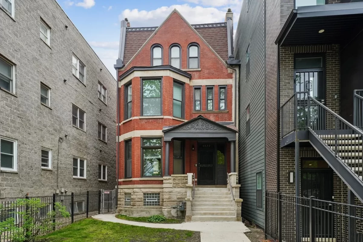 6BR House for Rent in Chicago, IL