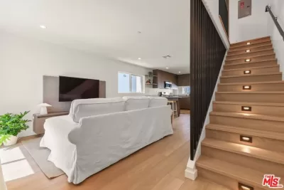 3BR Townhouse for Rent in Los Angeles, CA