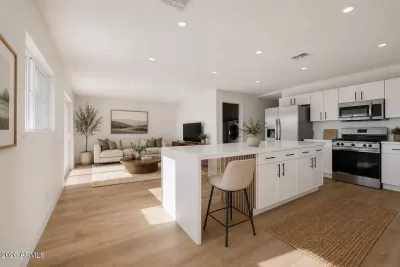 4BR House for Sale in Phoenix, AZ