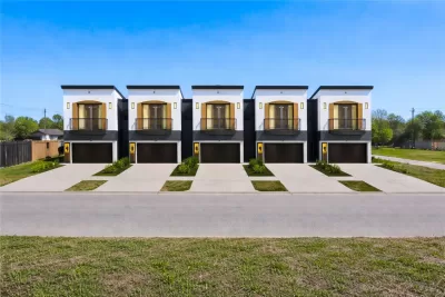 2BR Multi-Family for Sale in Houston, TX