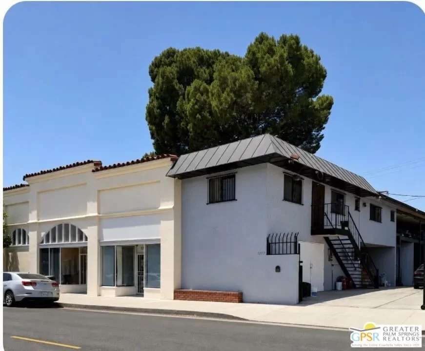Townhouse for Sale in Los Angeles, CA