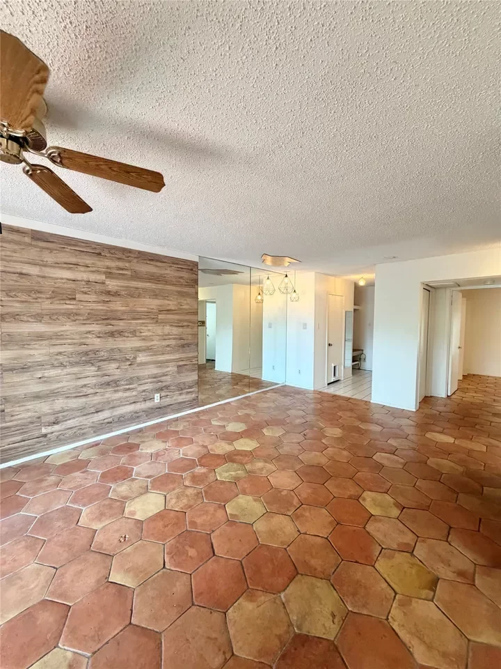 2BR Condo for Sale in Houston, TX