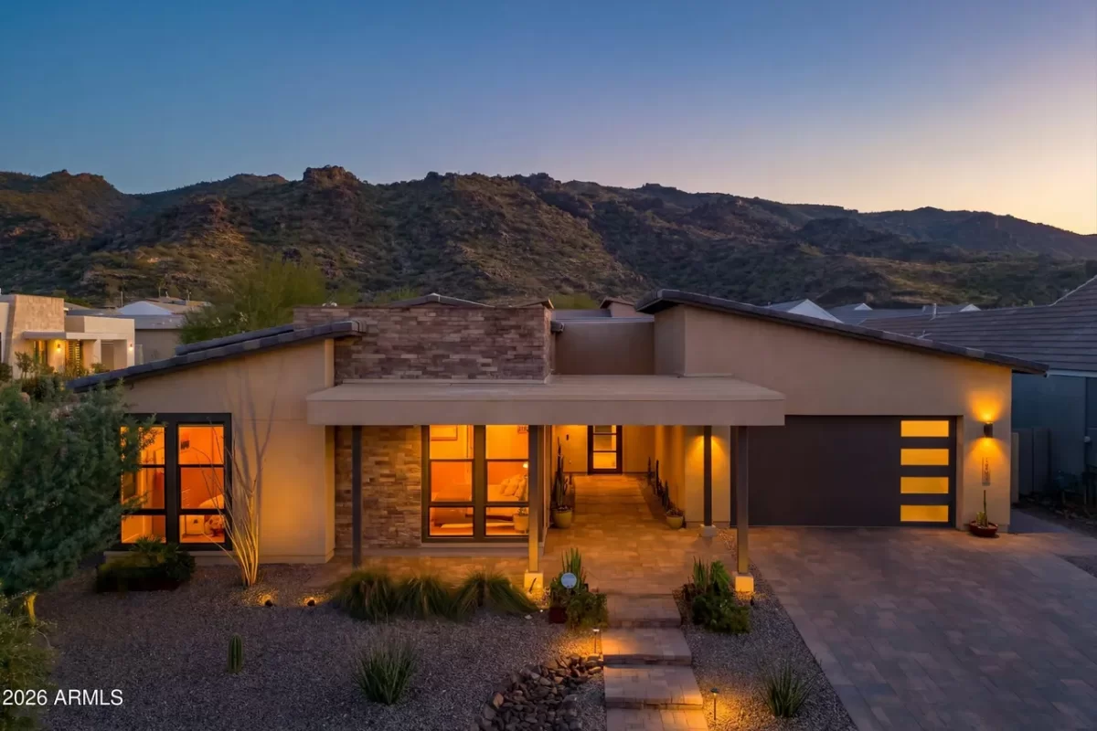 4BR House for Sale in Phoenix, AZ