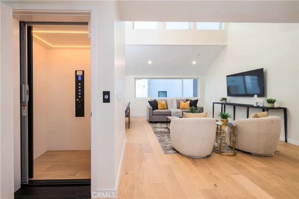 4BR House for Sale in San Diego, CA