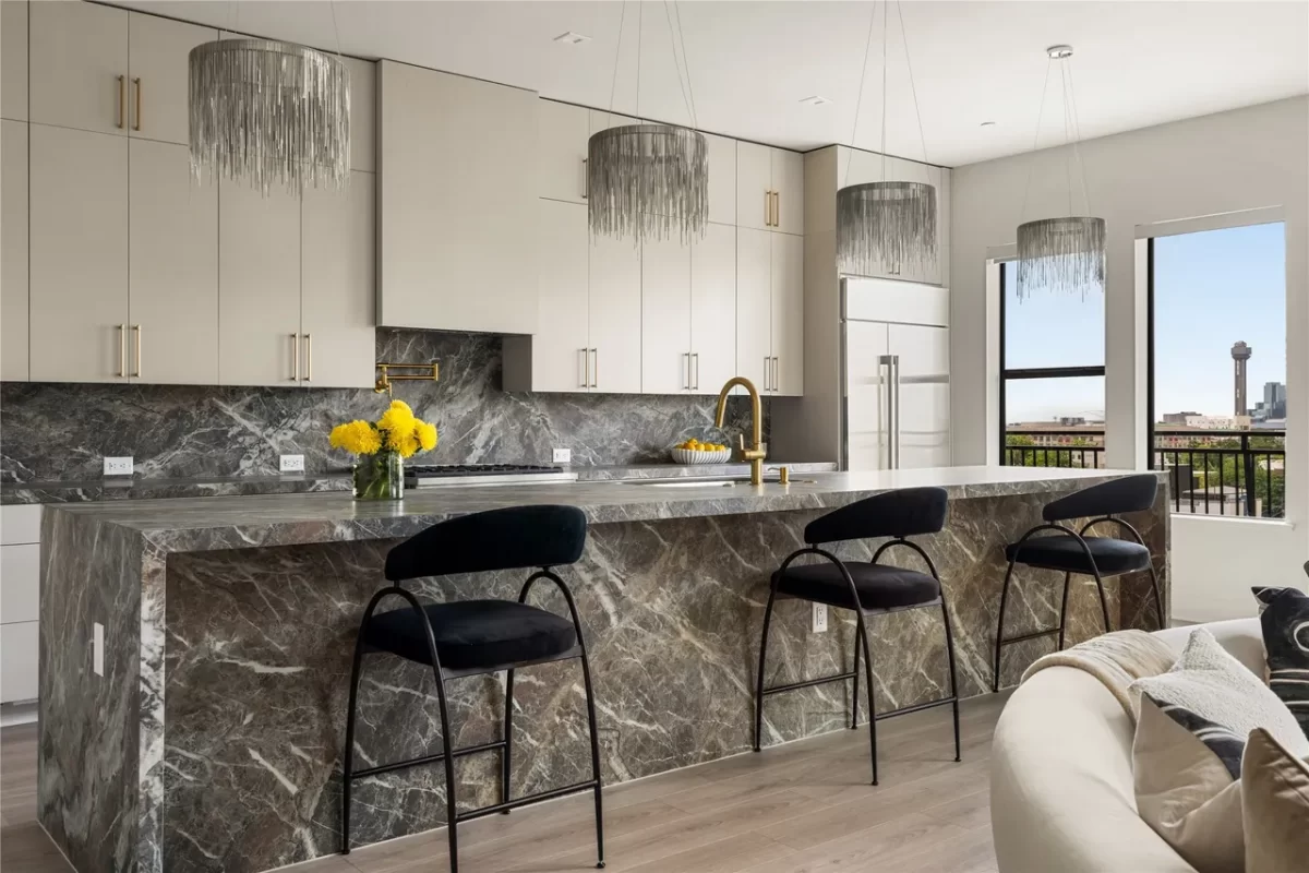 2BR Condo for Sale in Dallas, TX