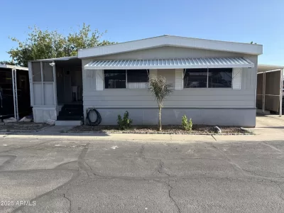 3BR Mobile Home for Sale in Glendale, AZ