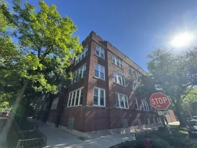 2BR Condo for Sale in Chicago, IL