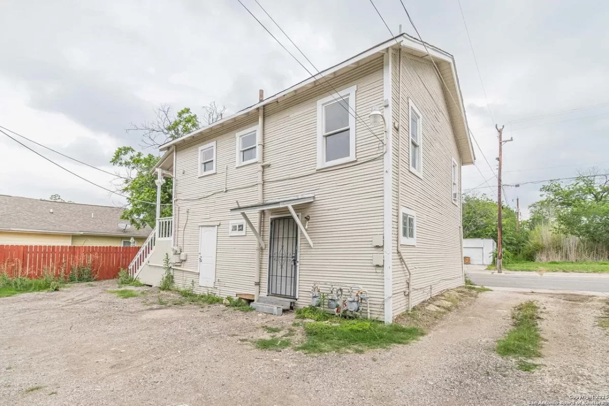 2BR House for Rent in San Antonio, TX