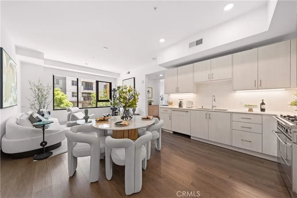 2BR Condo for Sale in Pasadena, CA