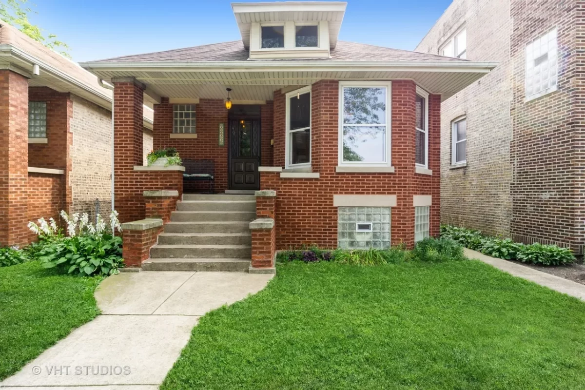 3BR House for Sale in Chicago, IL