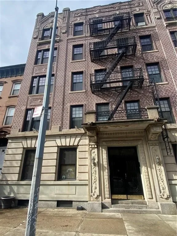 2BR Condo for Sale in Brooklyn, NY