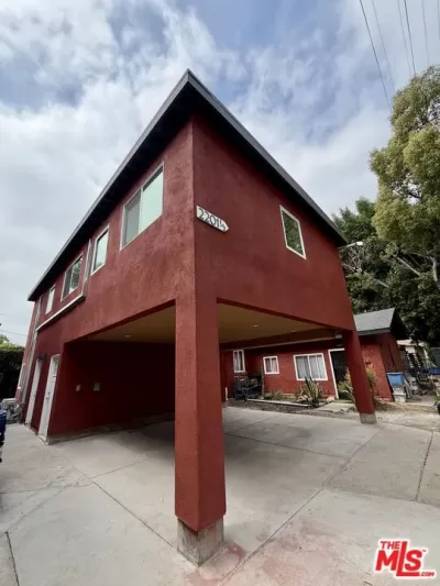 House for Rent in Los Angeles, CA
