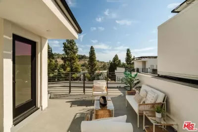 2BR House for Sale in Los Angeles, CA