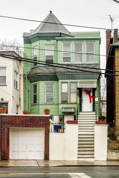 4BR Multi-Family for Sale in North Bergen, NJ