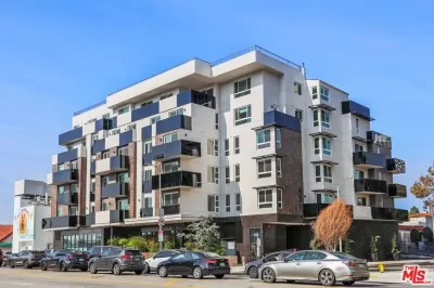 Townhouse for Rent in Los Angeles, CA