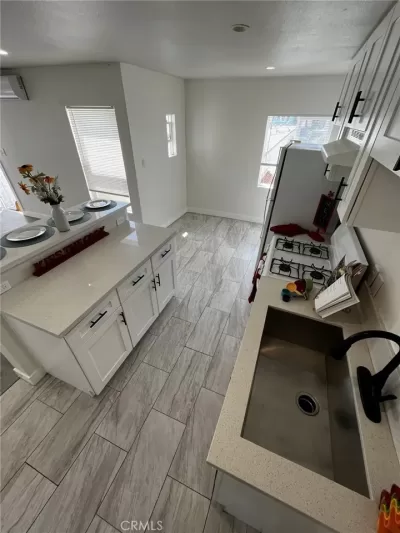 2BR House for Rent in Los Angeles, CA