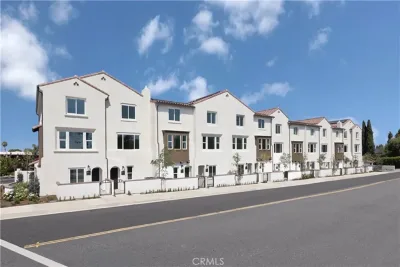 3BR Townhouse for Sale in Downey, CA