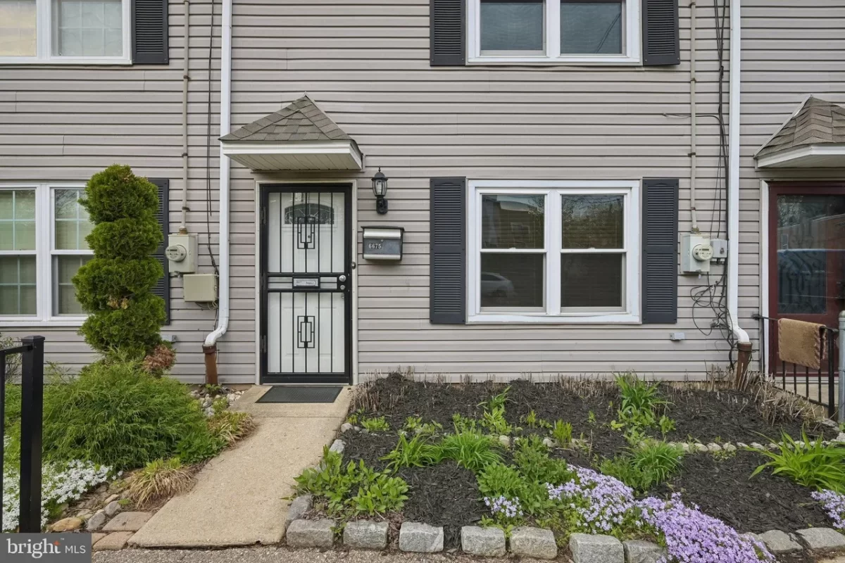 3BR Townhouse for Sale in Philadelphia, PA