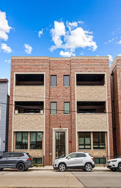 3BR Condo for Sale in Chicago, IL
