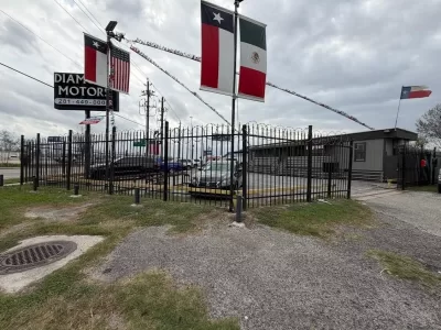 2BR House for Sale in Houston, TX