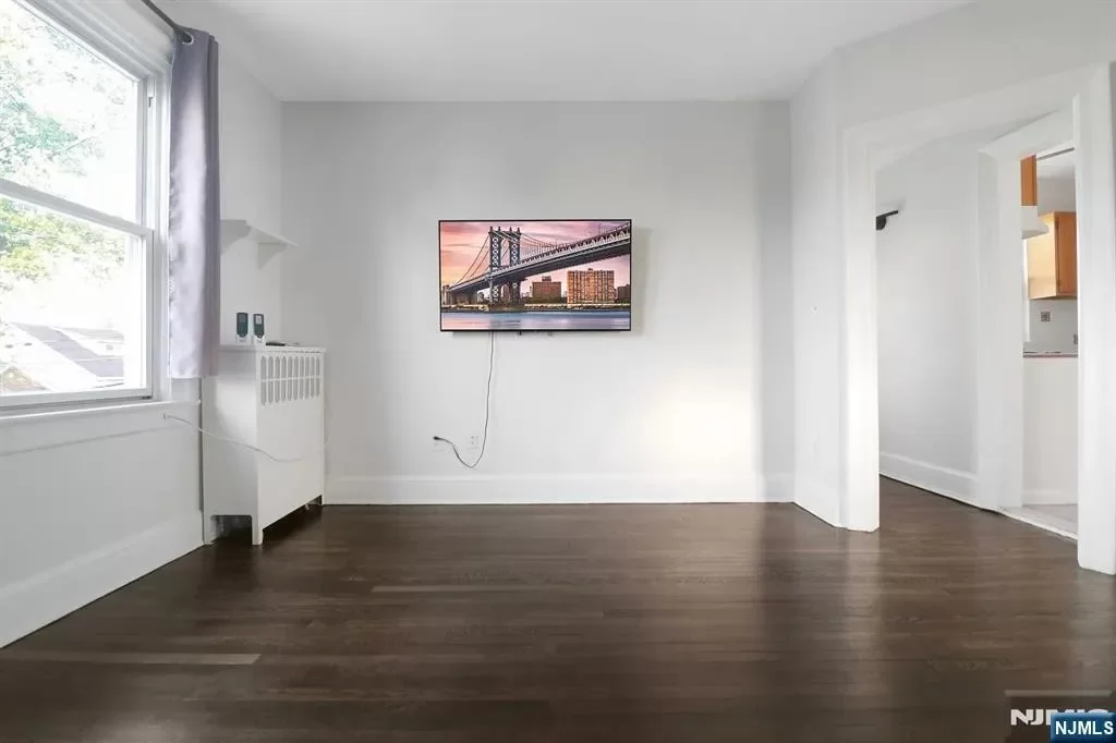 1BR Multi-Family for Rent in Cliffside Park, NJ