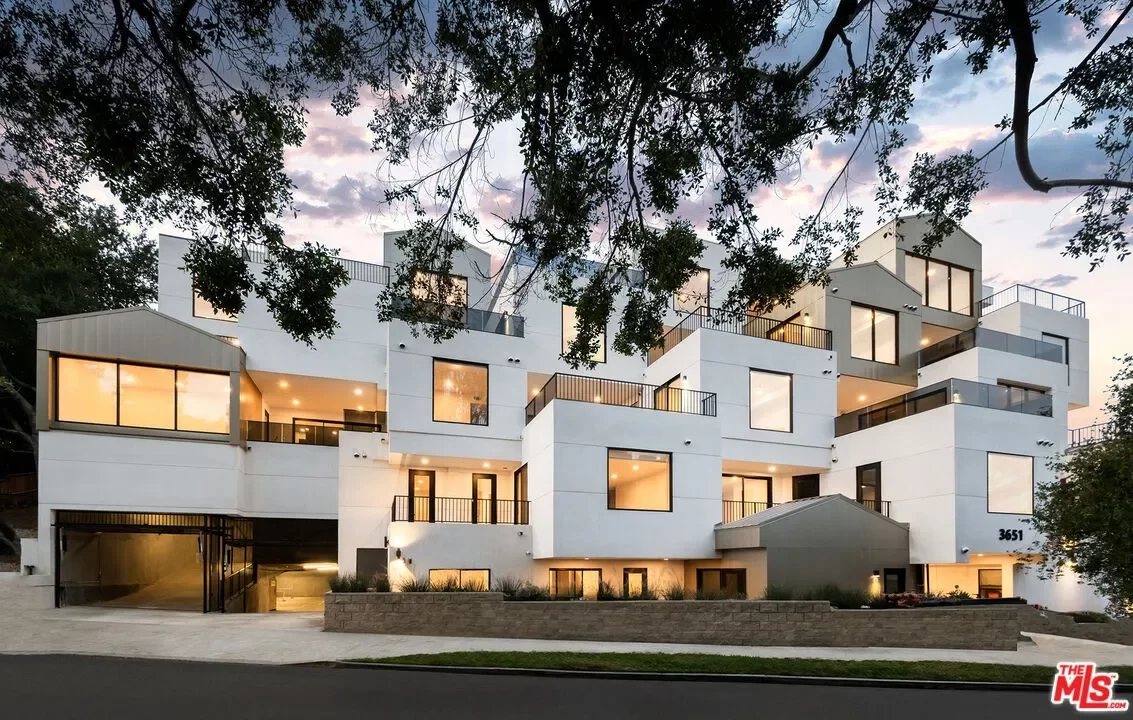 3BR Condo for Rent in Los Angeles, CA