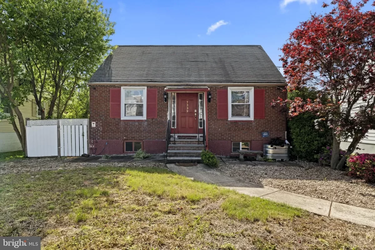5BR House for Sale in Philadelphia, PA