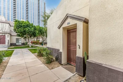 2BR Townhouse for Sale in Phoenix, AZ