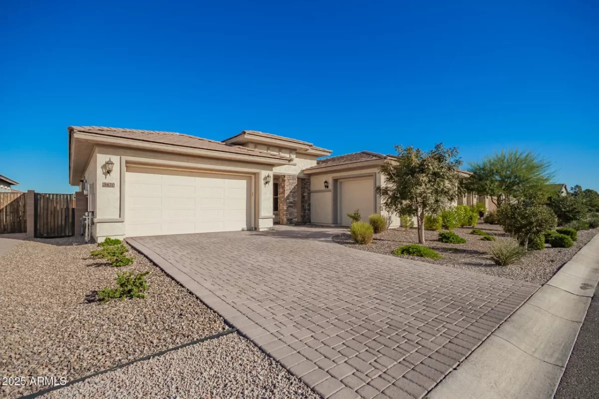 4BR House for Sale in Phoenix, AZ
