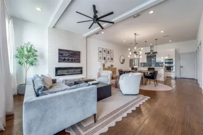 3BR Townhouse for Sale in Dallas, TX