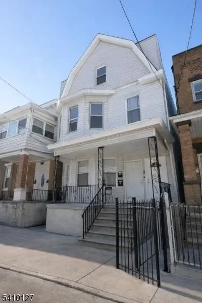 9BR Multi-Family for Sale in Jersey City, NJ