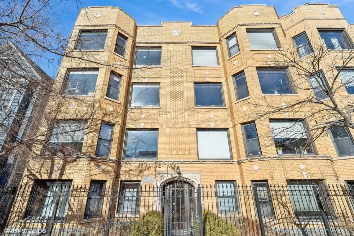 2BR House for Rent in Chicago, IL