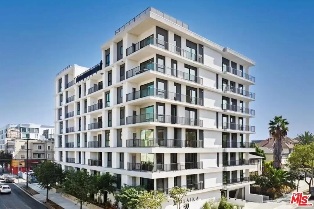 2BR Condo for Sale in Los Angeles, CA