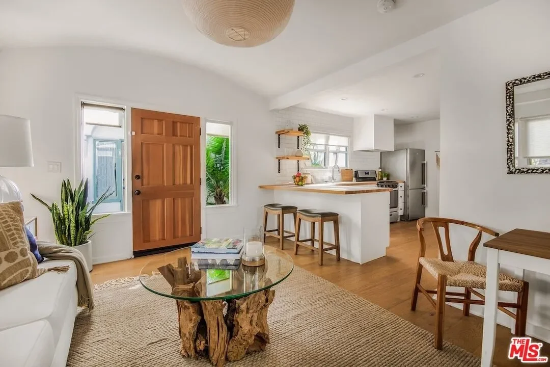 1BR Condo for Sale in Los Angeles, CA