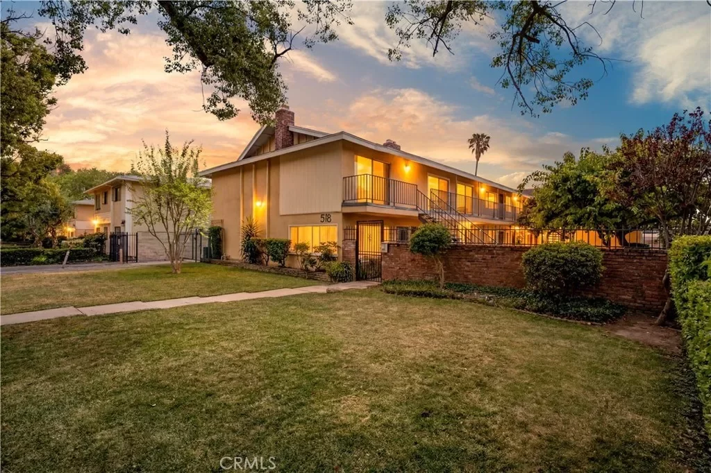 7BR Multi-Family for Sale in Pasadena, CA