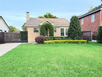 2BR House for Rent in Houston, TX