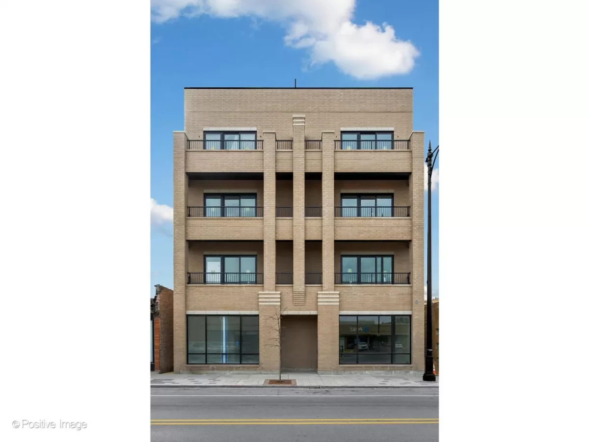 3BR Condo for Sale in Chicago, IL