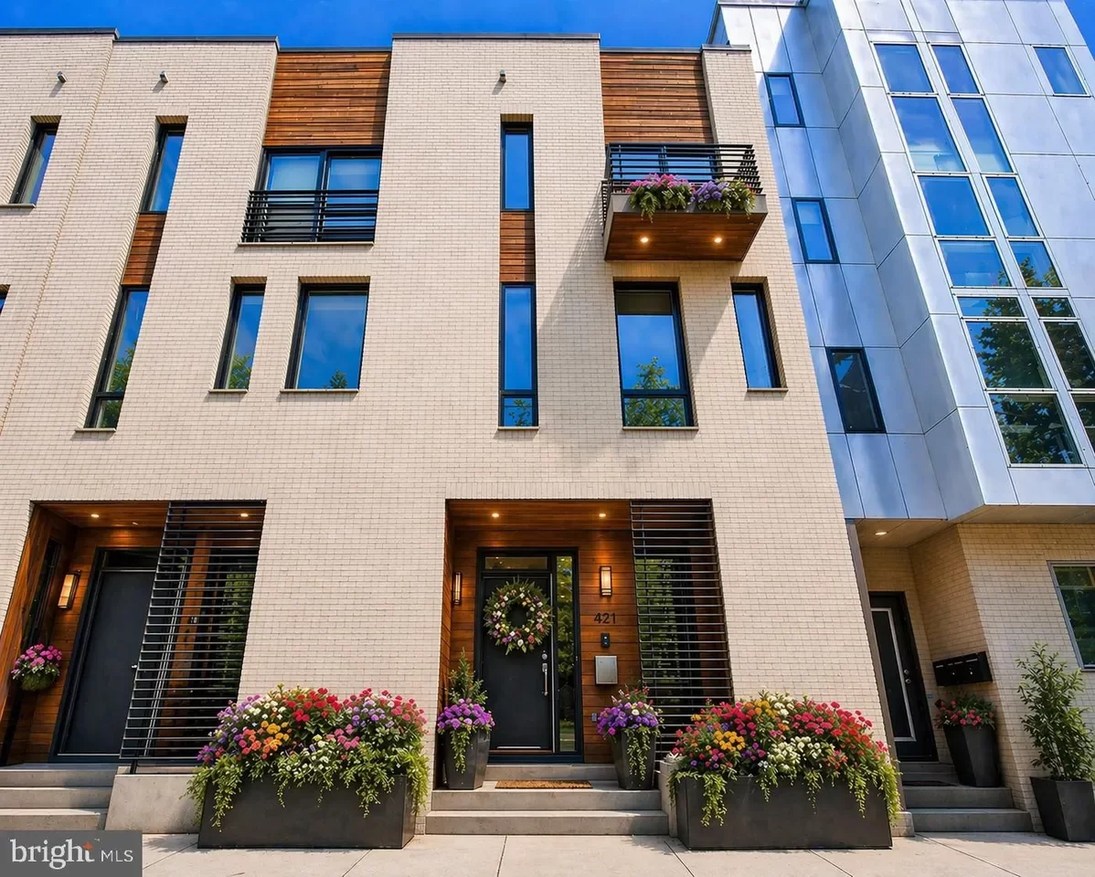 3BR Townhouse for Sale in Philadelphia, PA