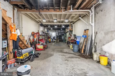 Townhouse for Sale in Philadelphia, PA