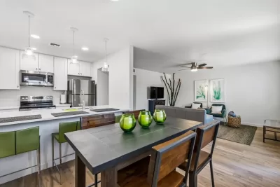 2BR Apartment for Rent in Phoenix, AZ
