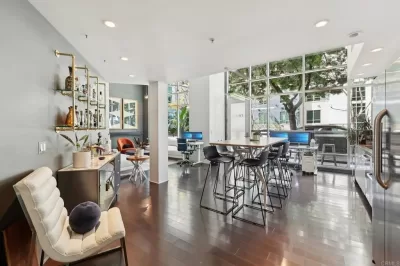 1BR Condo for Sale in Ca, SD