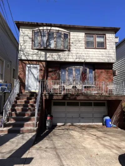 6BR Multi-Family for Sale in Bayonne, NJ